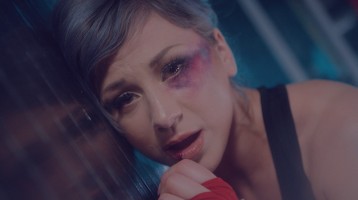 Jen Ledger lança o clipe de 