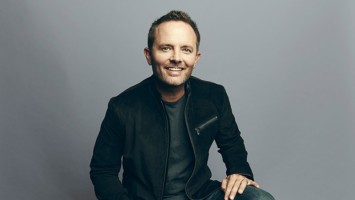 Chris Tomlin lança novo álbum, “Holy Roar”